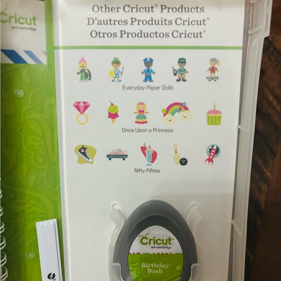 Cricut Set Birthday Bash 700 Images Scrapbook Cards & Birthday Decor - Picture 3 of 13